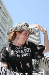 v2006_ArtCar_3_Parade 195 